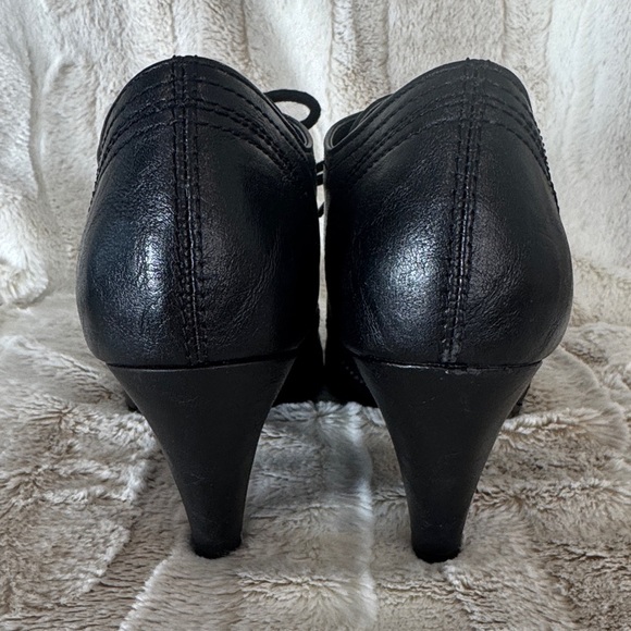 X-Appeal Black Leather Lace-Up Heels - Picture 5 of 7